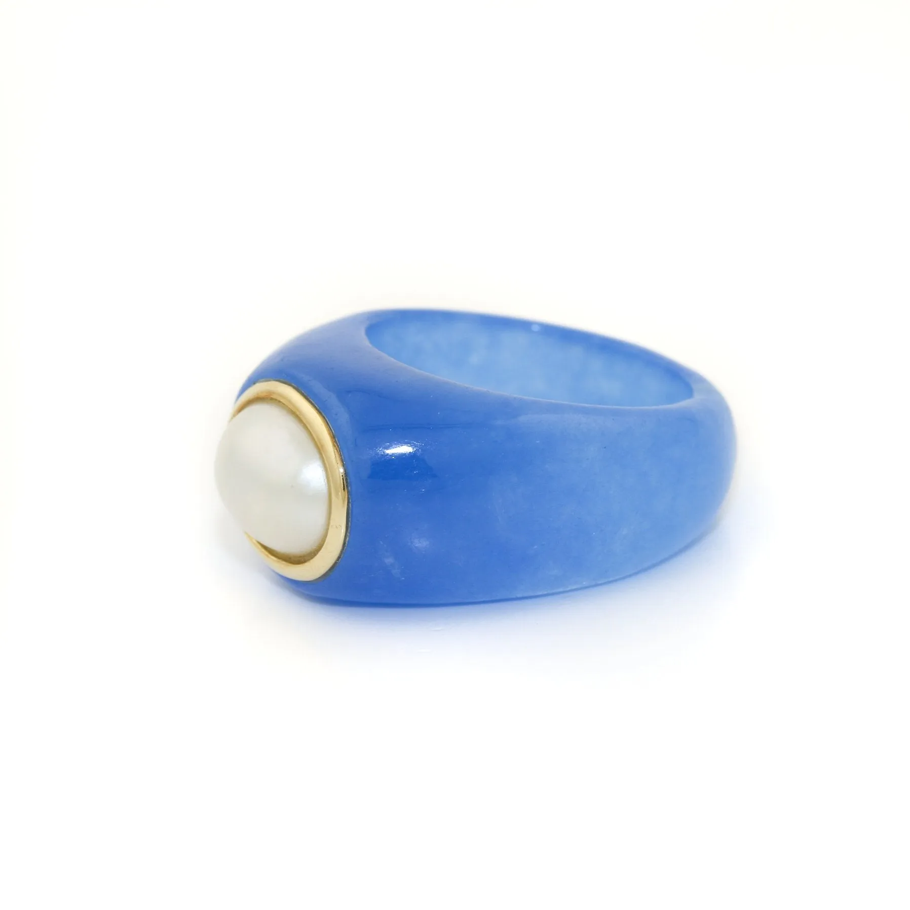 14k Bezel x Carved Blue Jade & Pearl Sing